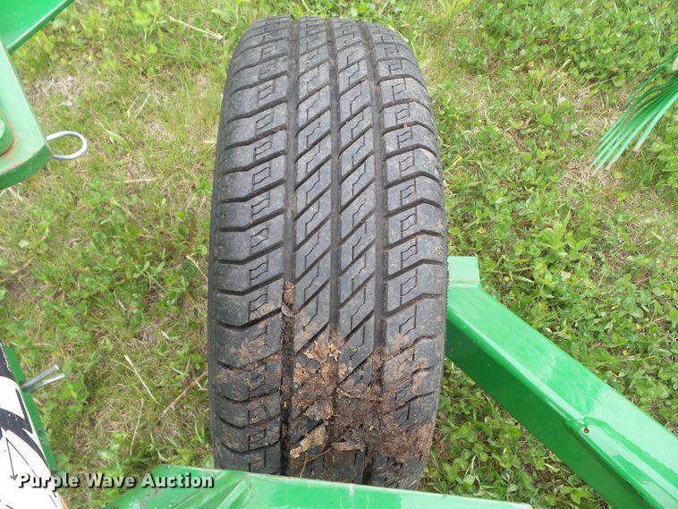 image for item EM9997 2018 Frontier WR0008 hay rake