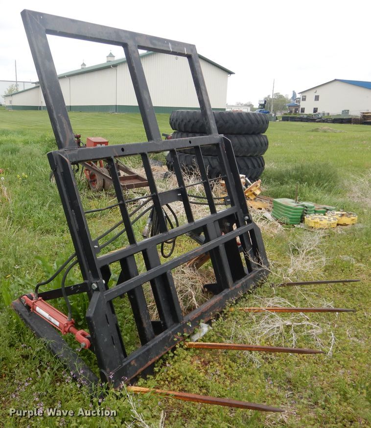 image for item FA9361 MDS FH238 bale spear with dozer