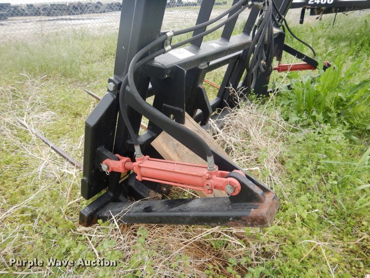 image for item FA9361 MDS FH238 bale spear with dozer