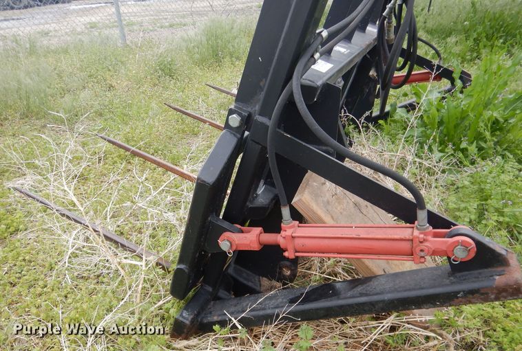 image for item FA9361 MDS FH238 bale spear with dozer