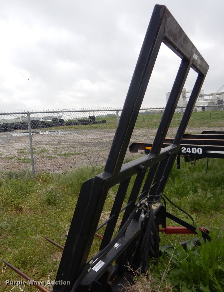 image for item FA9361 MDS FH238 bale spear with dozer