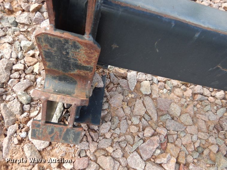 image for item GE9399 Bale spear