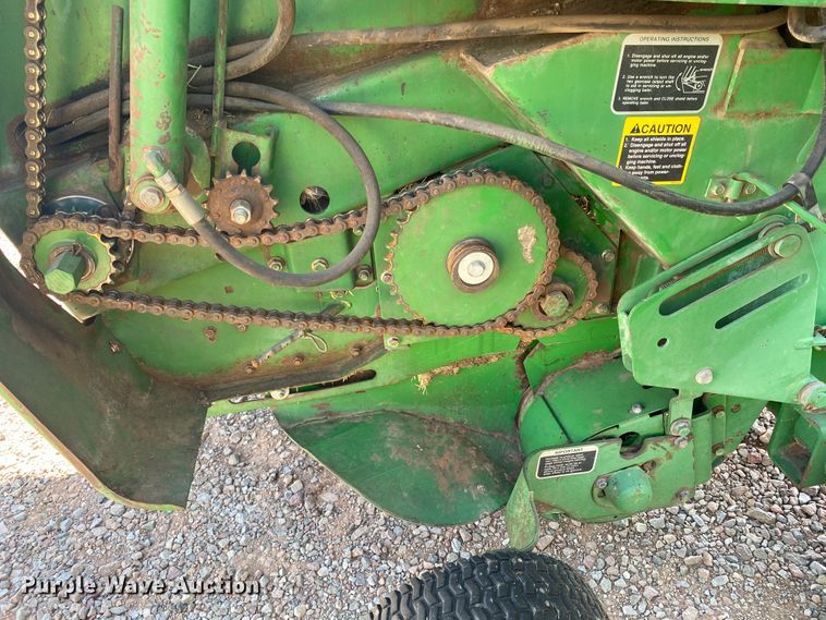 image for item GE9402 1998 John Deere 566 round baler