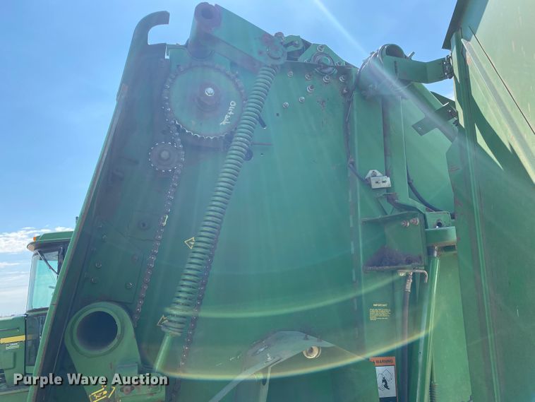 image for item GE9402 1998 John Deere 566 round baler