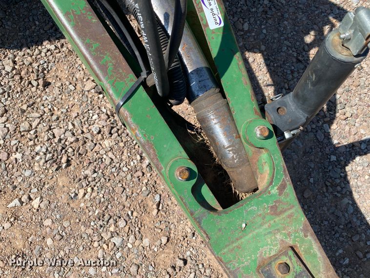 image for item GE9402 1998 John Deere 566 round baler