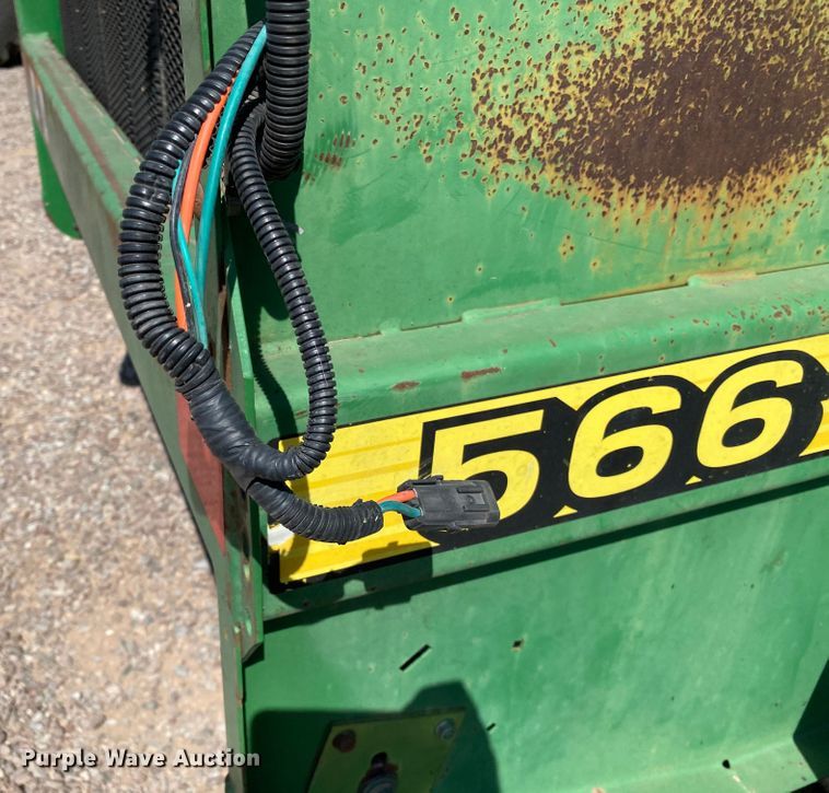 image for item GE9402 1998 John Deere 566 round baler
