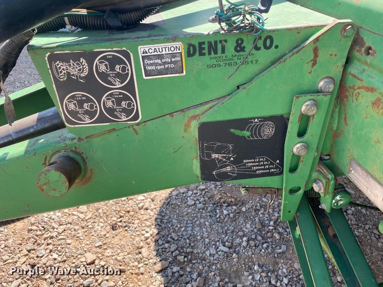 image for item GE9402 1998 John Deere 566 round baler