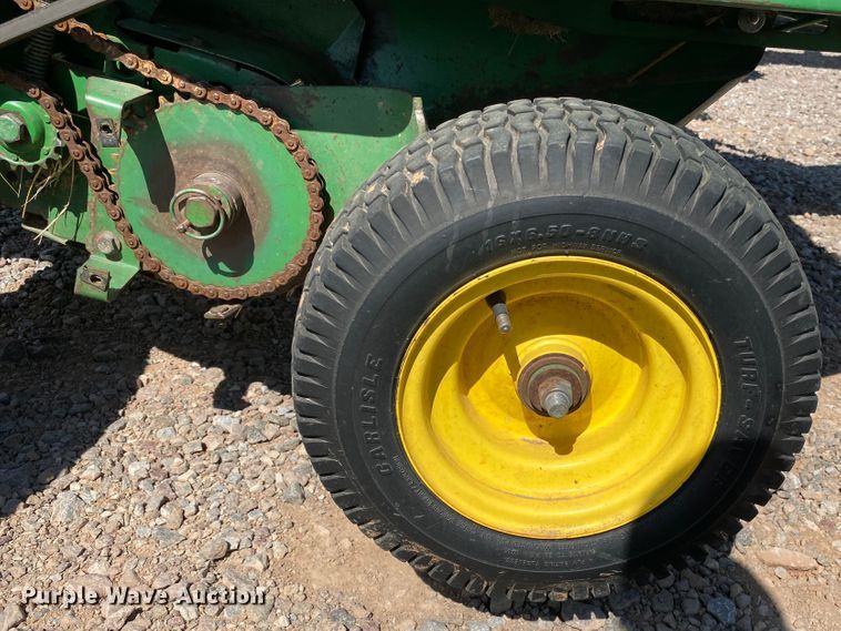 image for item GE9402 1998 John Deere 566 round baler