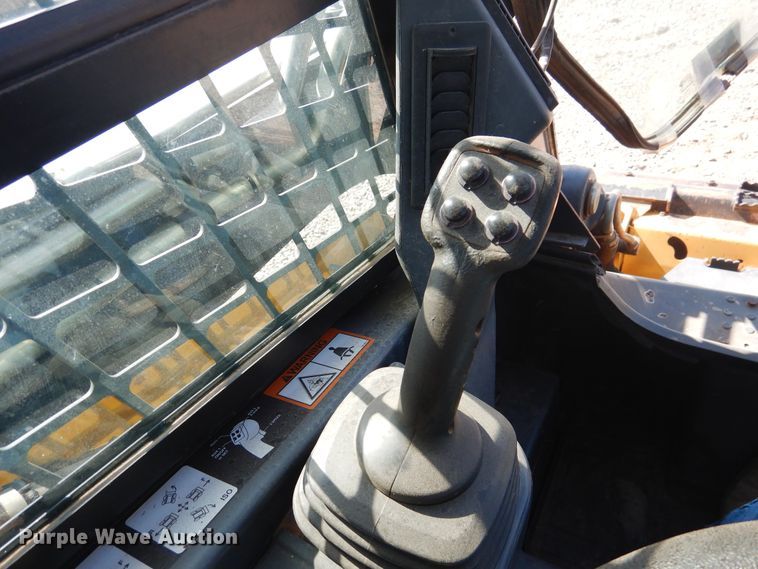 image for item GE9403 2011 John Deere 333D  tracked skid steer loader