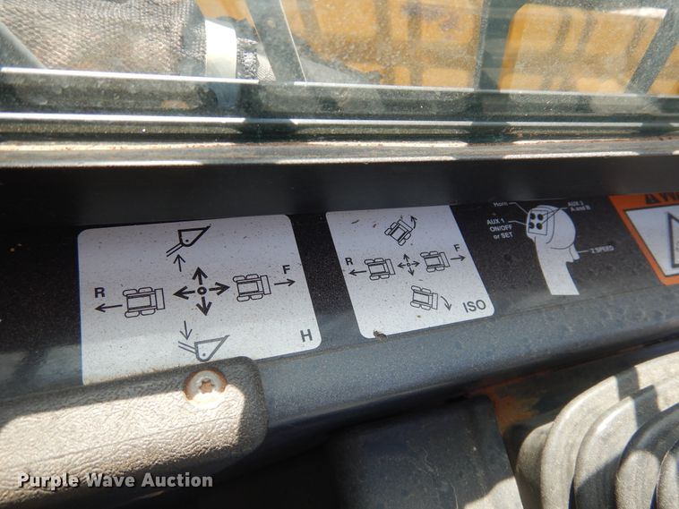 image for item GE9403 2011 John Deere 333D  tracked skid steer loader