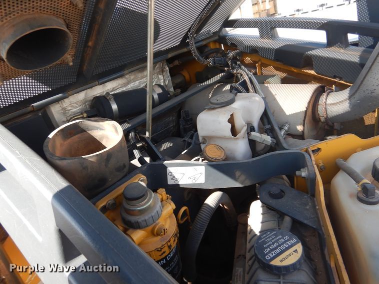 image for item GE9403 2011 John Deere 333D  tracked skid steer loader