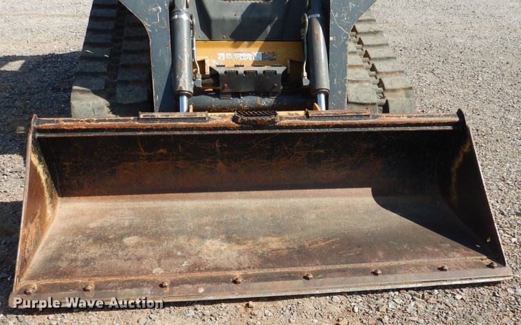 image for item GE9403 2011 John Deere 333D  tracked skid steer loader