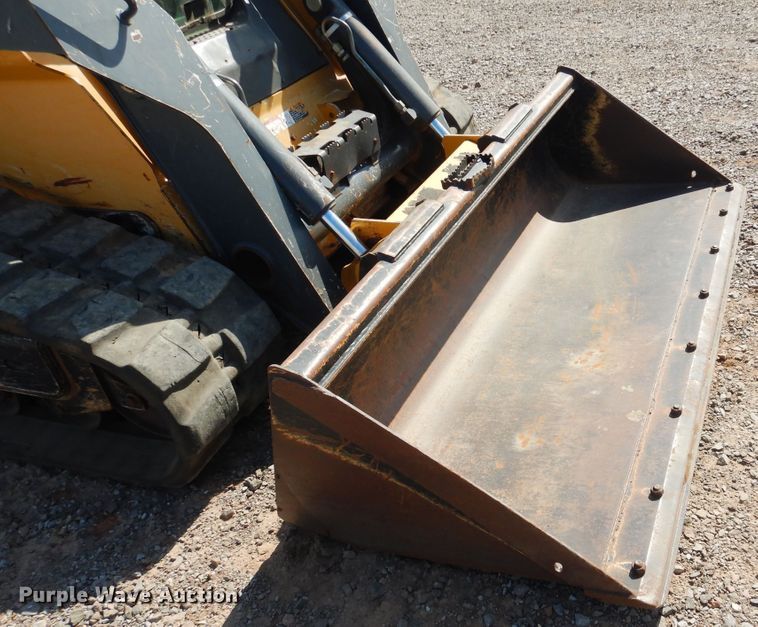 image for item GE9403 2011 John Deere 333D  tracked skid steer loader