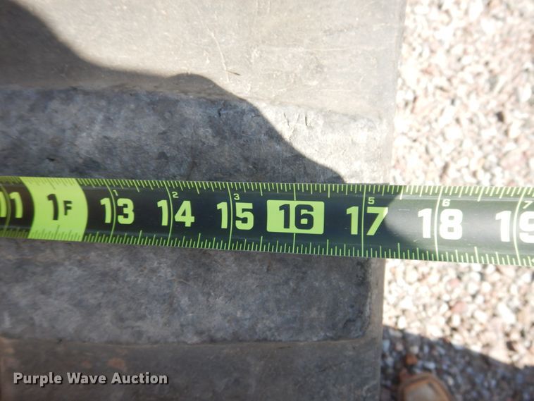 image for item GE9403 2011 John Deere 333D  tracked skid steer loader