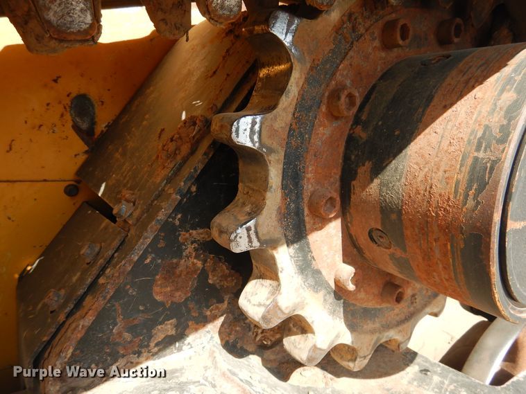 image for item GE9403 2011 John Deere 333D  tracked skid steer loader