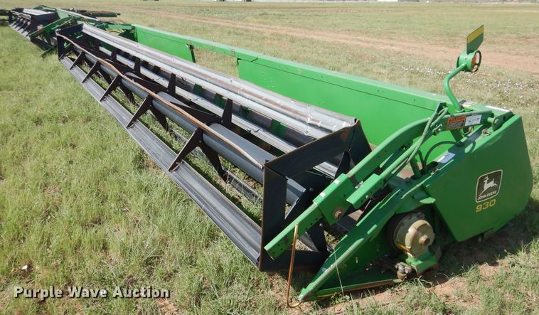 image for item GE9405 1999 John Deere 930 rigid head