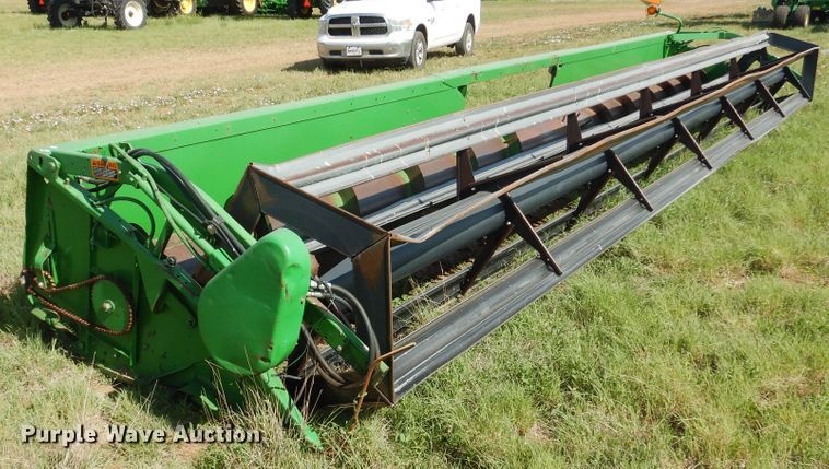 image for item GE9405 1999 John Deere 930 rigid head