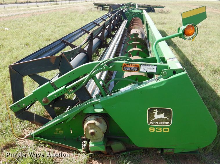 image for item GE9405 1999 John Deere 930 rigid head