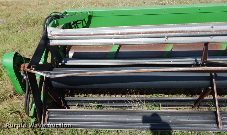 image for item GE9405 1999 John Deere 930 rigid head