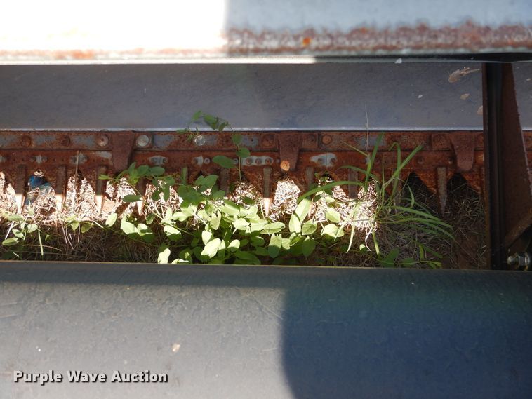 image for item GE9405 1999 John Deere 930 rigid head