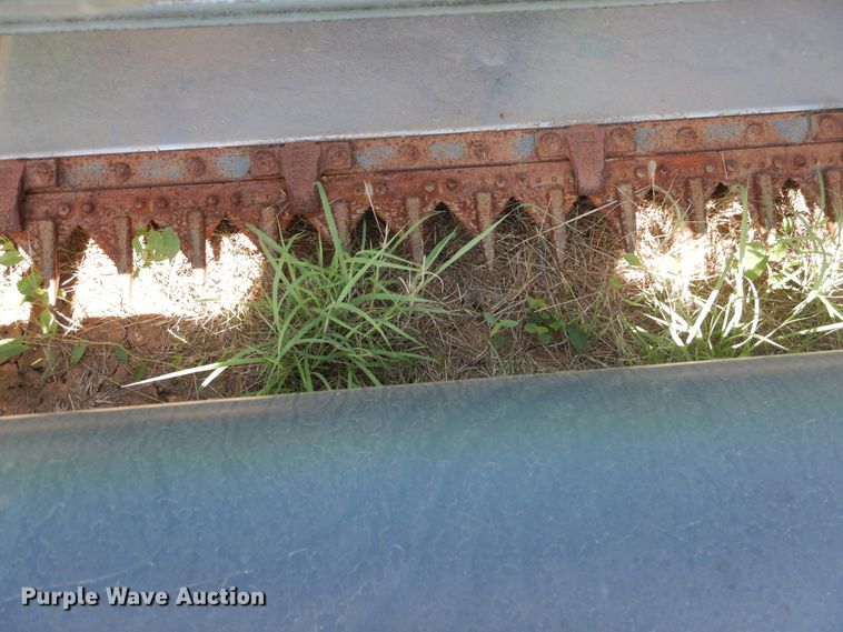 image for item GE9405 1999 John Deere 930 rigid head