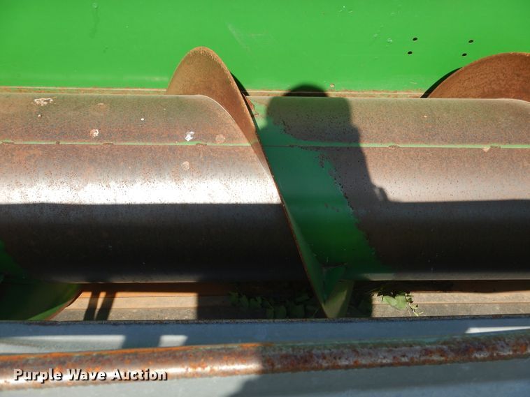 image for item GE9405 1999 John Deere 930 rigid head