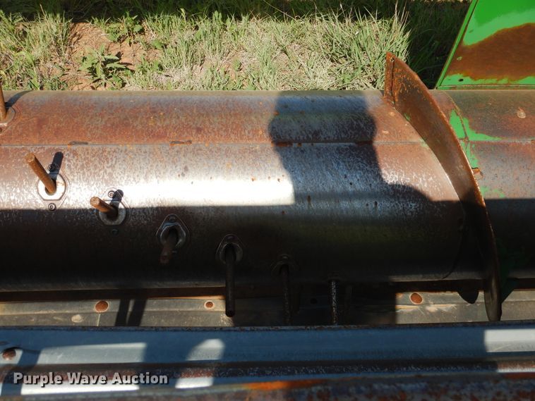 image for item GE9405 1999 John Deere 930 rigid head