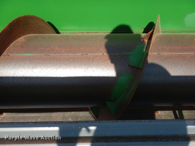 image for item GE9405 1999 John Deere 930 rigid head