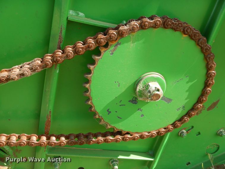 image for item GE9405 1999 John Deere 930 rigid head