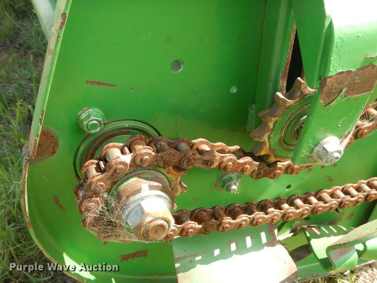 image for item GE9405 1999 John Deere 930 rigid head