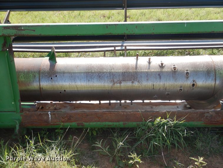 image for item GE9405 1999 John Deere 930 rigid head