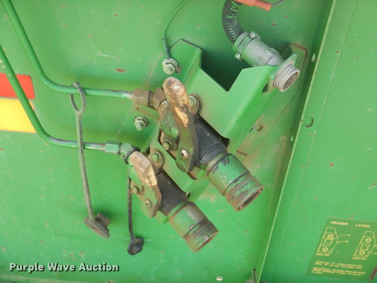 image for item GE9405 1999 John Deere 930 rigid head