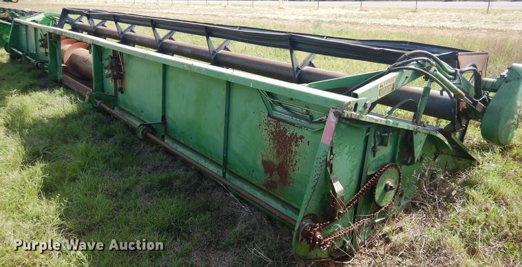 image for item GE9406 1989 John Deere 930 rigid head