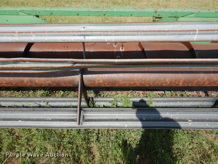 image for item GE9406 1989 John Deere 930 rigid head