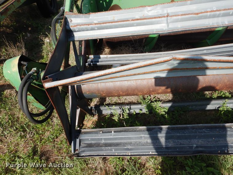 image for item GE9406 1989 John Deere 930 rigid head