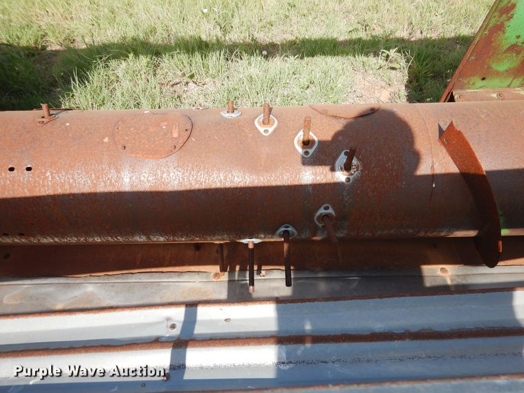 image for item GE9406 1989 John Deere 930 rigid head