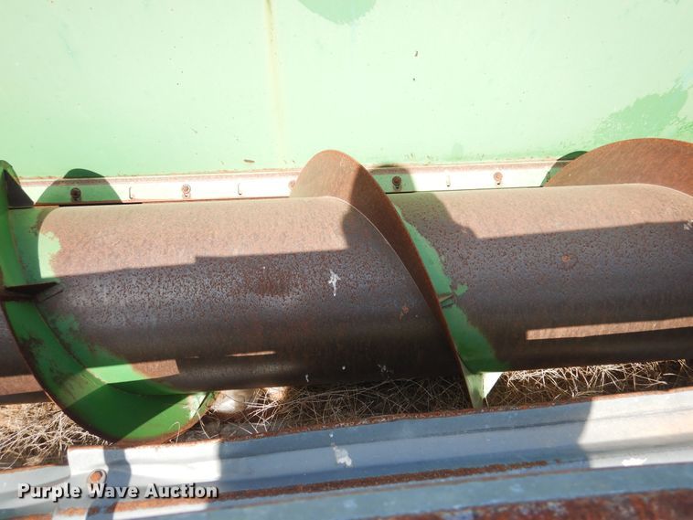 image for item GE9406 1989 John Deere 930 rigid head