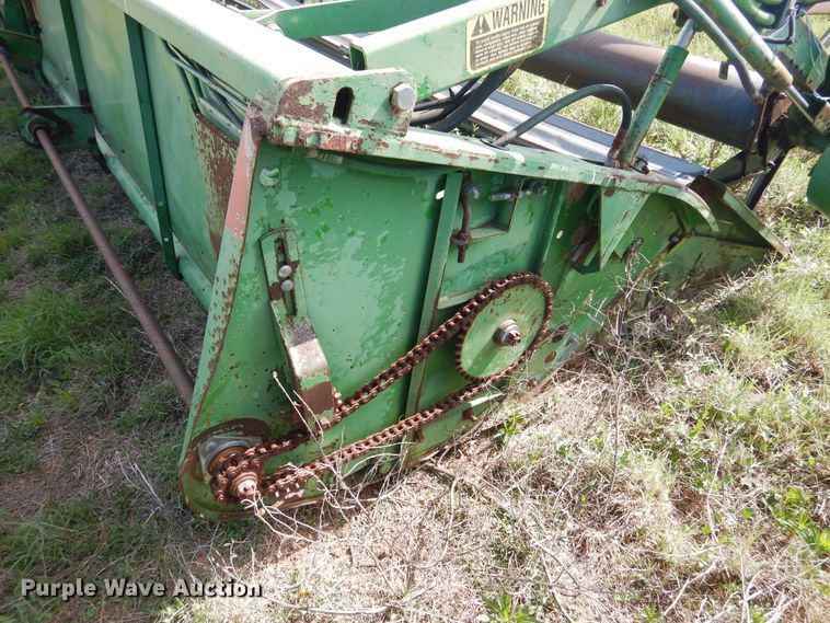 image for item GE9406 1989 John Deere 930 rigid head