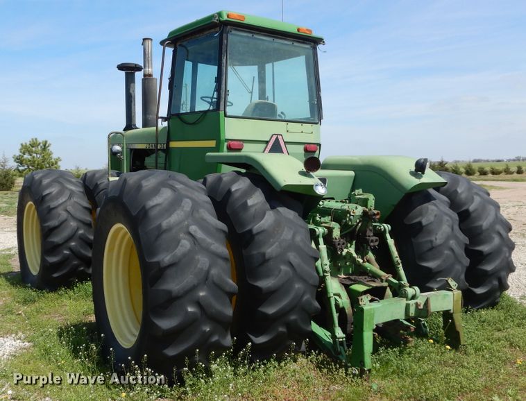 image for item GK9179 1979 John Deere 8640 4WD tractor