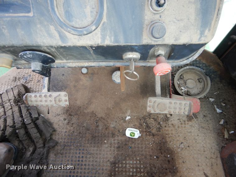 image for item GK9179 1979 John Deere 8640 4WD tractor