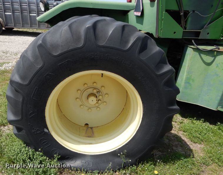 image for item GK9179 1979 John Deere 8640 4WD tractor