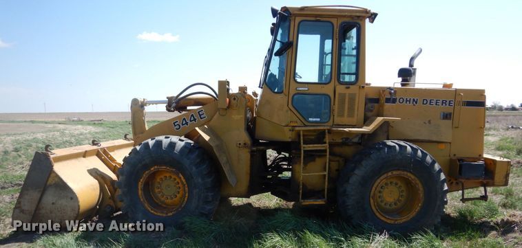 image for item GO9154 1988 John Deere 544E  wheel loader