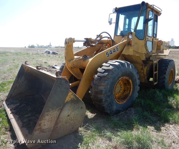 image for item GO9154 1988 John Deere 544E  wheel loader