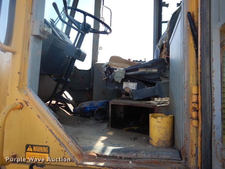 image for item GO9154 1988 John Deere 544E  wheel loader