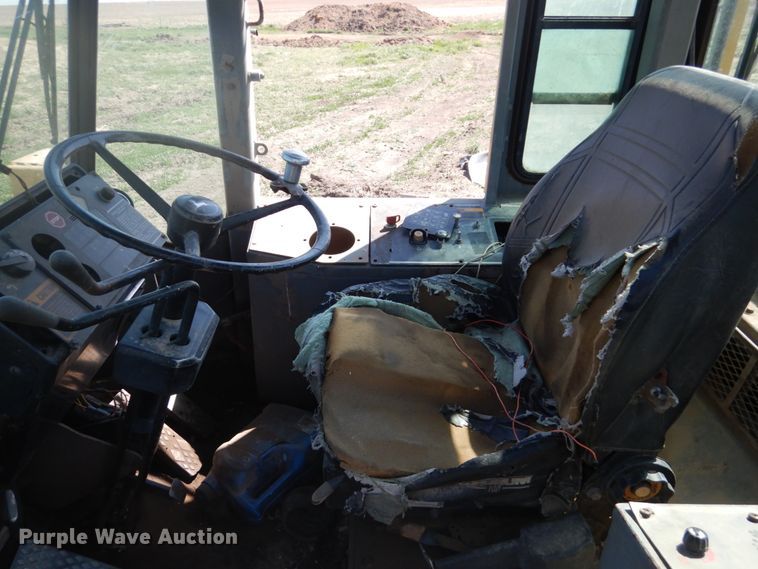 image for item GO9154 1988 John Deere 544E  wheel loader