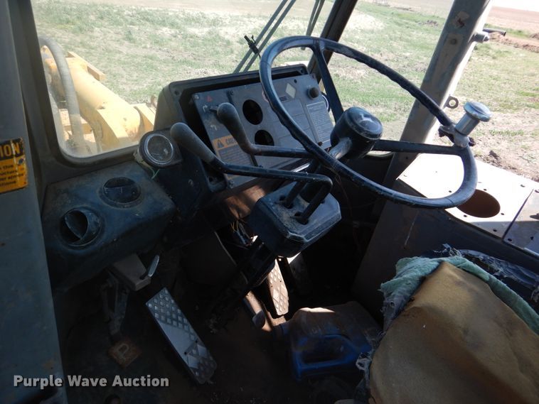 image for item GO9154 1988 John Deere 544E  wheel loader