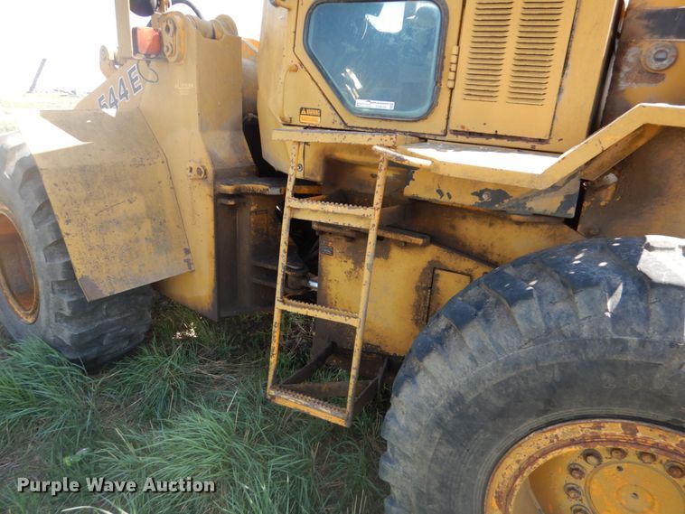 image for item GO9154 1988 John Deere 544E  wheel loader
