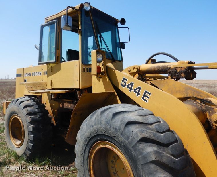 image for item GO9154 1988 John Deere 544E  wheel loader