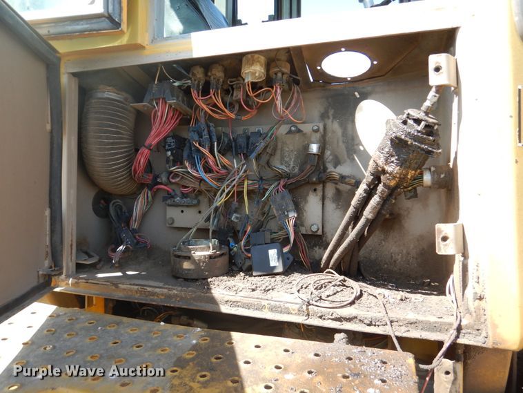 image for item GO9154 1988 John Deere 544E  wheel loader