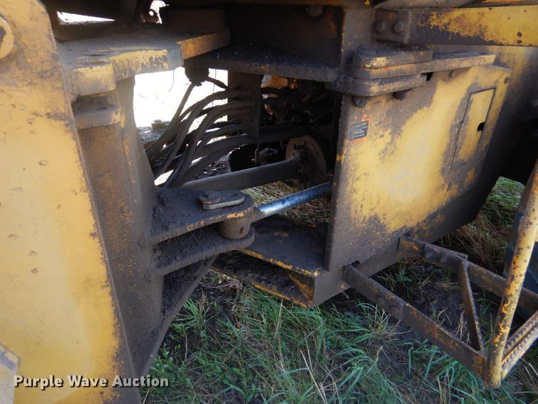image for item GO9154 1988 John Deere 544E  wheel loader